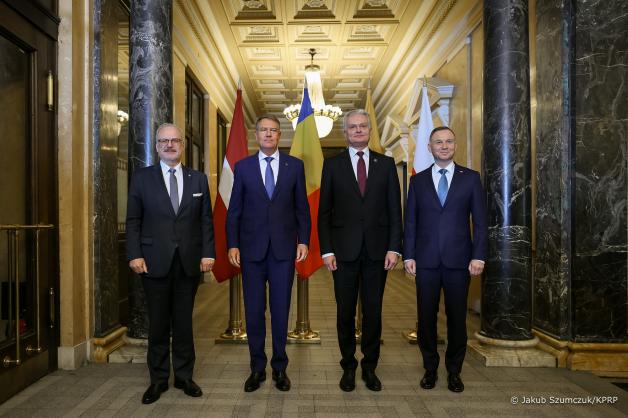 [VIDEO] Prezydent z wizytą na Litwie.Wraz z Prezydentami Litwy, Łotwy i Rumunii wziął udział w międzynarodowej konferencji The Idea of Europe