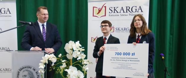 [VIDEO] Minister Przemysław Czarnek odwiedził Katolicką Szkołę Podstawową w Warszawie