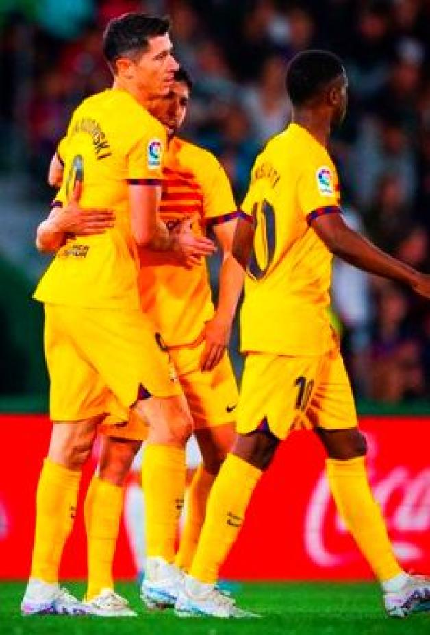 Dwa gole i jedna asysta Roberta Lewandowskiego! Barcelona pokonuje Elche 4:0!