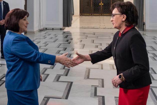 Wizyta Przewodniczącej Parlamentu Azerbejdżanu. Rozmowy z Marszałek Sejmu i wspólna inauguracja wystawy