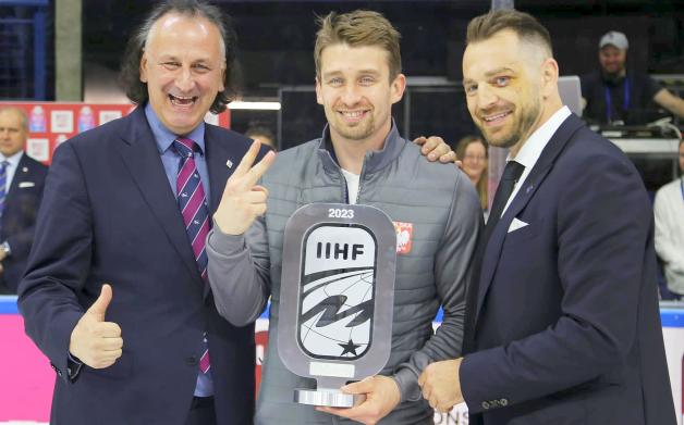 MŚ w hokeju: Polska pokonała Koree Południową i Rumunię, awansując do elity!