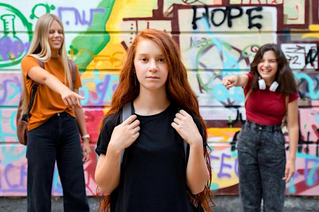 [VIDEO] Przemoc rówieśnicza - nie bój się o tym mówić