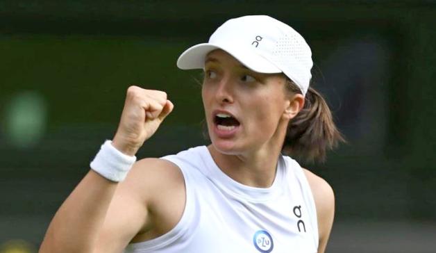 Wimbledon: Iga Świątek awansowała do ćwierćfinału zawodów w Londynie!