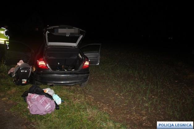 Pościg i zatrzymanie: Dramatyczny przypadek w Kunicach. Z narkotykami i zakazem kierowania w tle