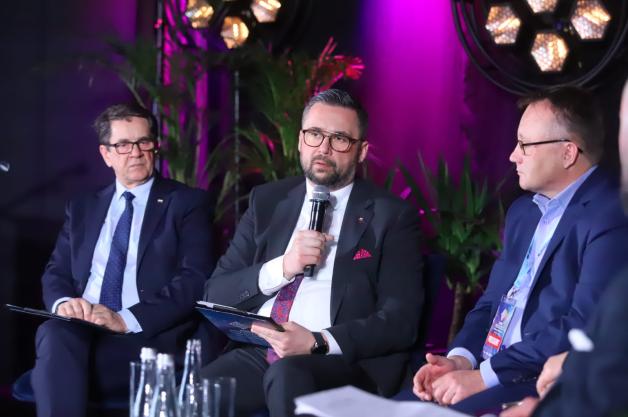 Wiceminister Marcin Kulasek wziął udział w panelu Wojska w kontekście nie tylko bezpieczeństwa, ale również istotnego elementu napędowego gospodarki