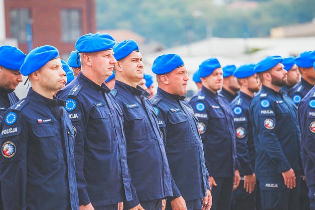 Uroczysty apel w JSPP w Kosowie z okazji 105. rocznicy powołania w Polsce Policji Państwowej