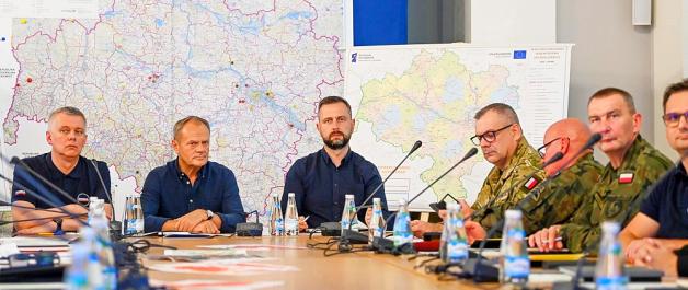 [VIDEO] Już ponad 5,5 tysiąca żołnierzy wspiera poszkodowanych i pomaga w odbudowie obszarów dotkniętych skutkami powodzi