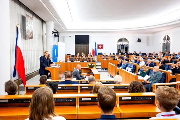 [VIDEO] Konferencja „Jak uczyć najnowszej historii Polski? Dylematy”: Debata w Senacie o dylematach nauczania najnowszej historii Polski